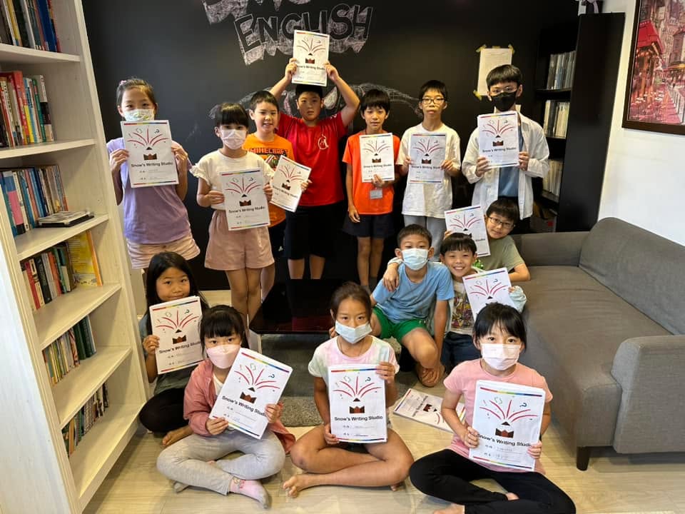 短短五天上午，真的做了很多事情，帶著滿滿的作品結業囉！快來欣賞我們絞盡腦汁以後的…